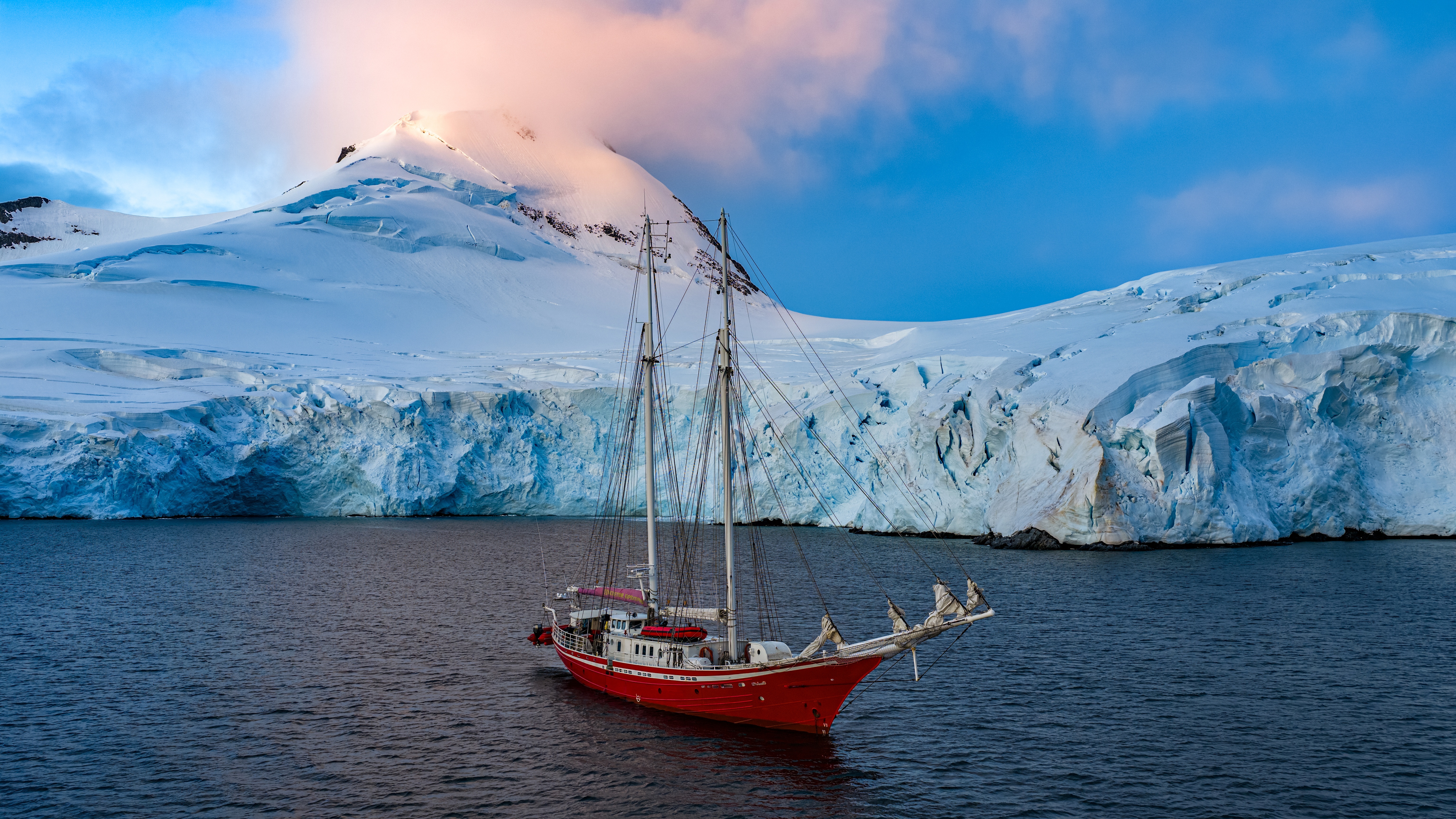Antarctica: Port Lockroy